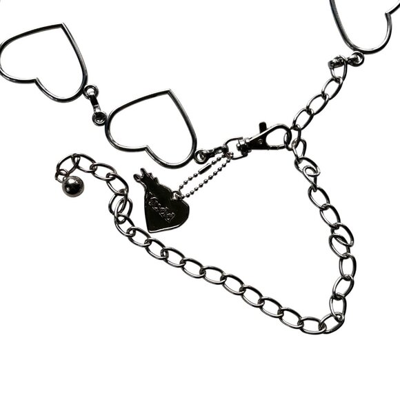 Mudd Womens Heart Chain Belt Adjustable Silvertone 50" With Charm Accent - Picture 2 of 5